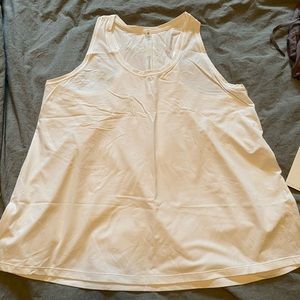Lululemon Essential Train Tank - Size 12